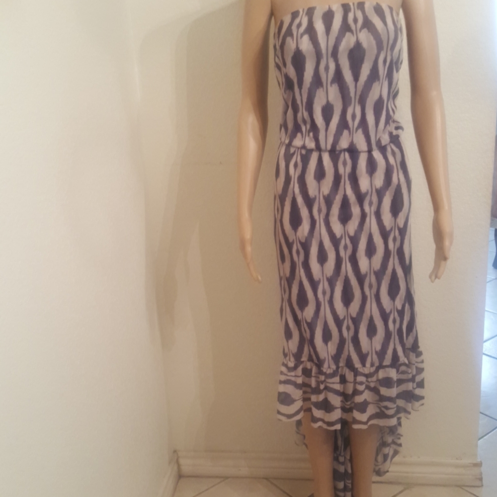 Dress - Picture 2 of 4